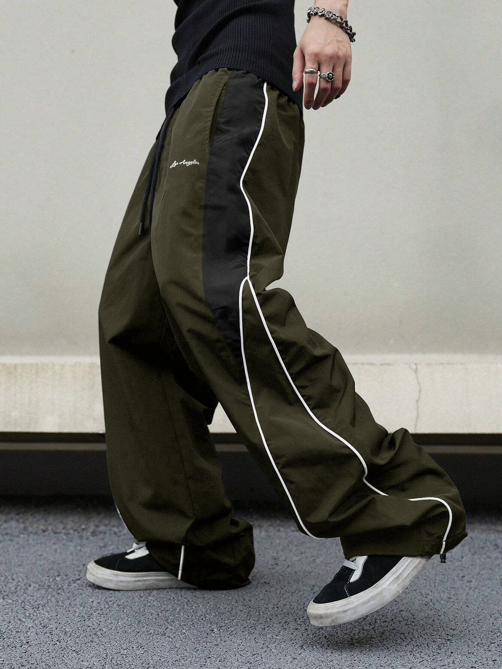 Loose fit streetwear pants